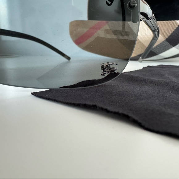 Authentic Burberry Sunglasses - Picture 3 of 7